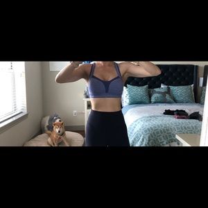 Lululemon sports bra-size 4